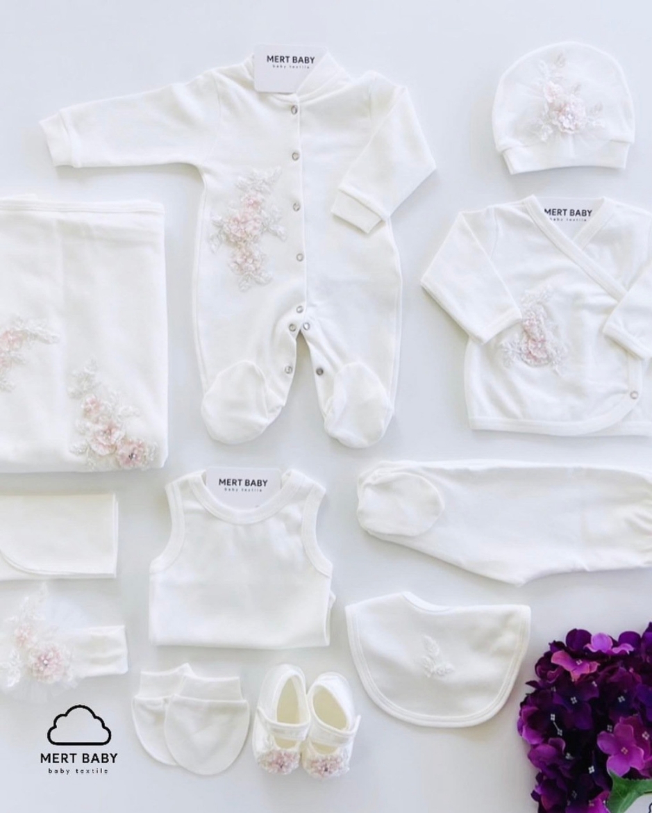 Picture of Carine Newborn Set 10 Pieces