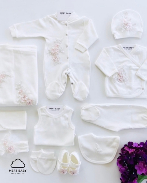 Picture of Carine Newborn Set 10 Pieces