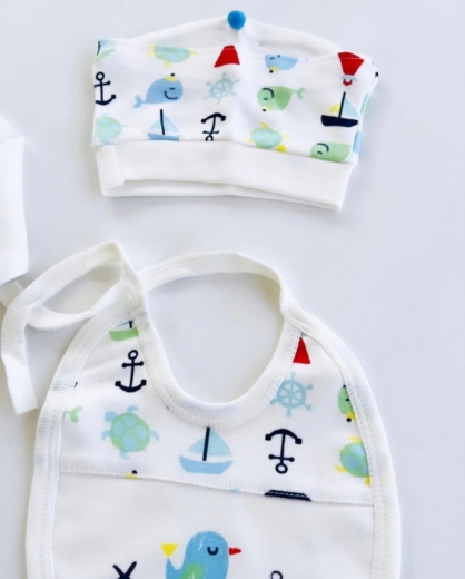 Picture of Newborn set  cute Whale 5 piece