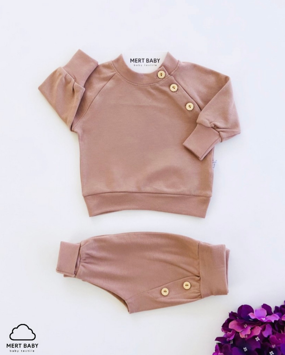 Picture of Button down bodysuit from 9 to 12 months