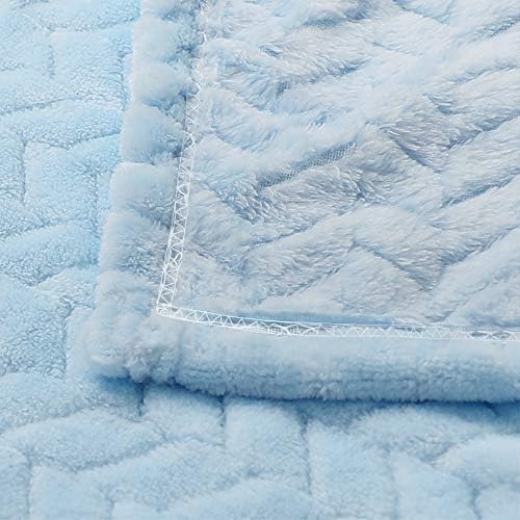 Picture of Blue flannel baby blanket 30x40 inch
