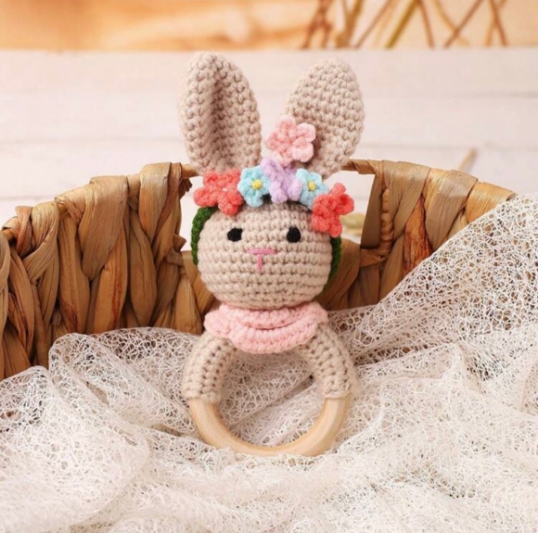 Picture of Rattle hairband bunny