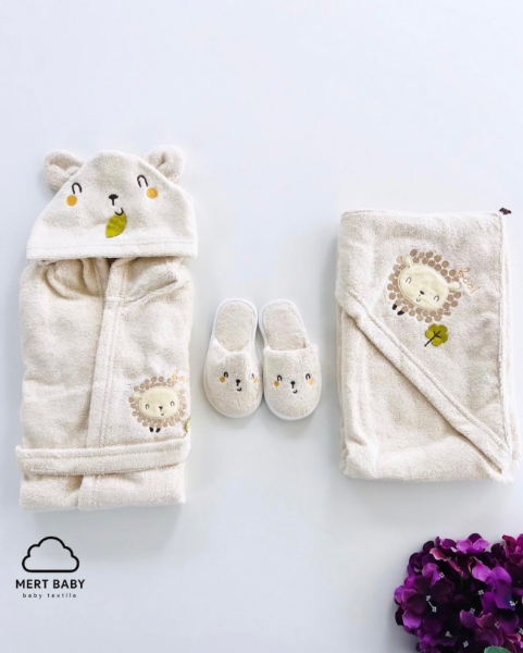 Picture of Little Roar Bathrobe Set 0-3 Years