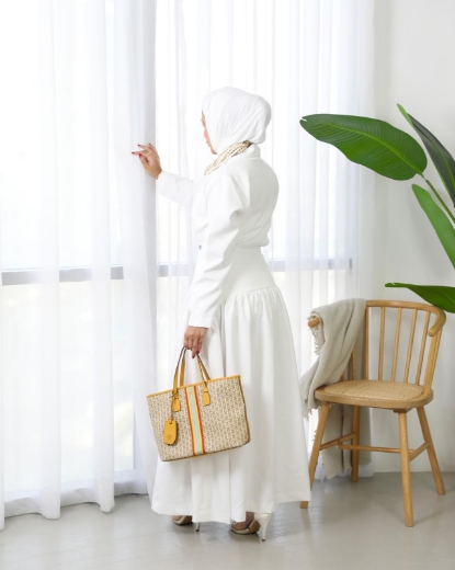 Picture of Adult Eid Suit 2